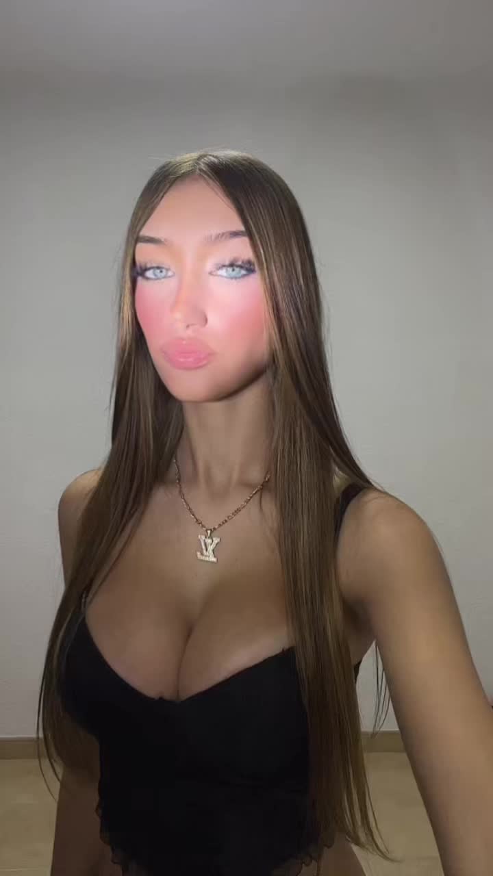 @🫢💋