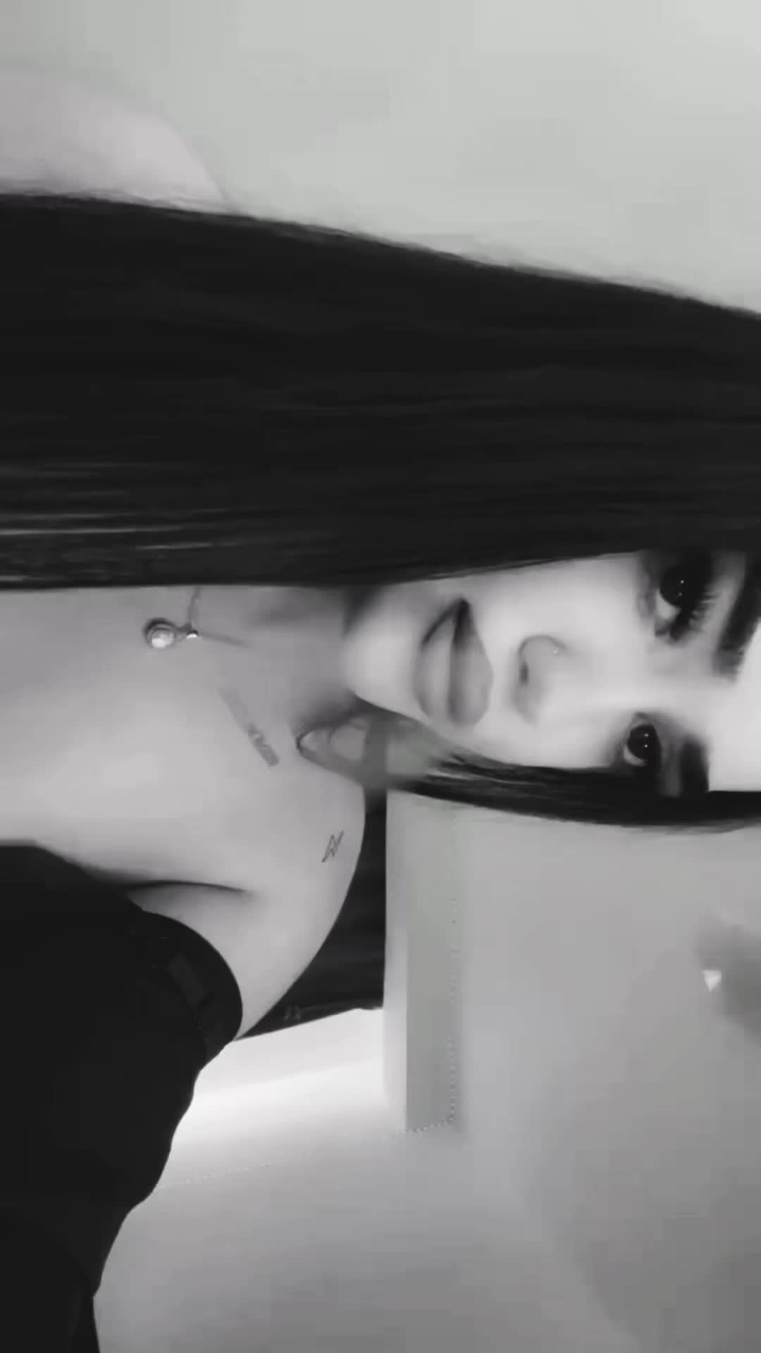 @mihaaaa_