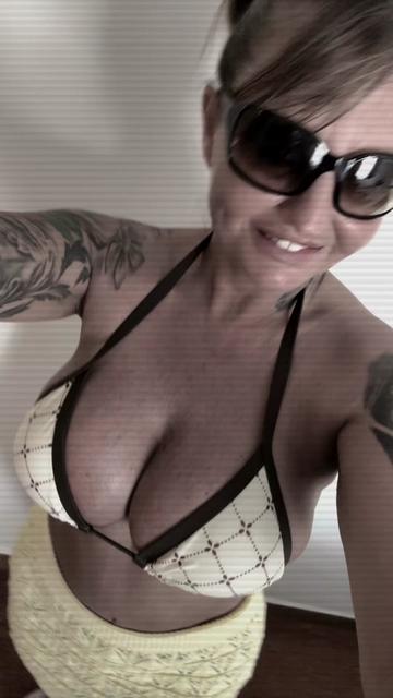 @tattoobabe77