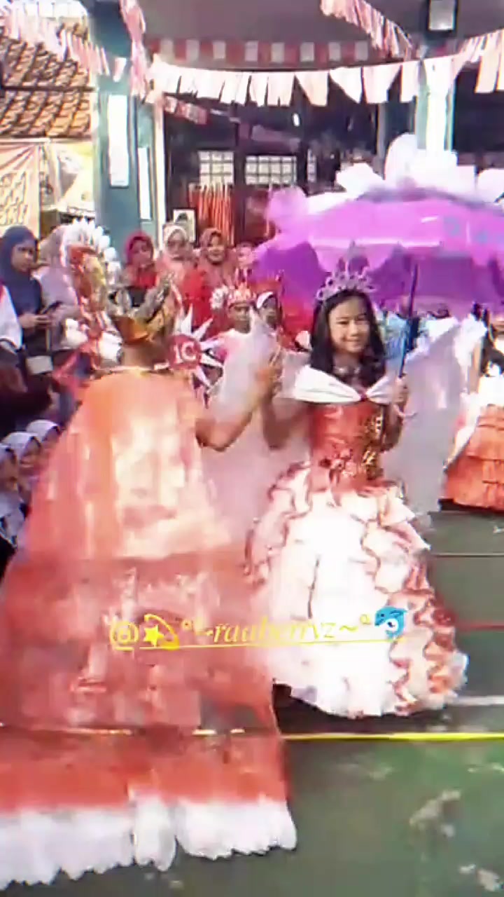 @Fans Putri pinilih eira