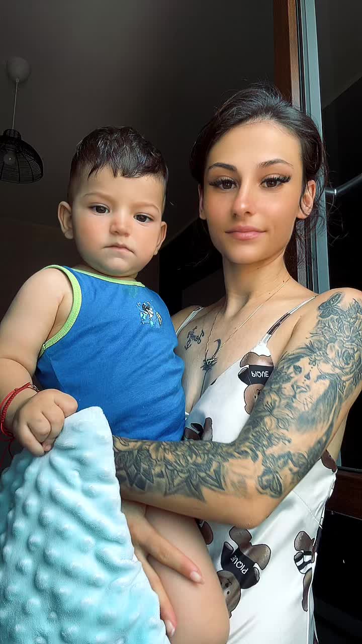 @AnaMaria18
