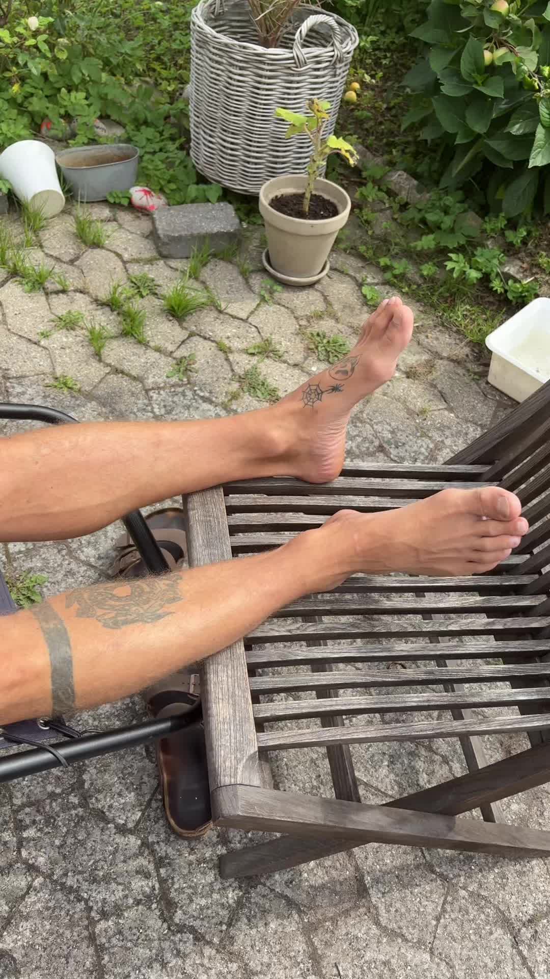 @⠀