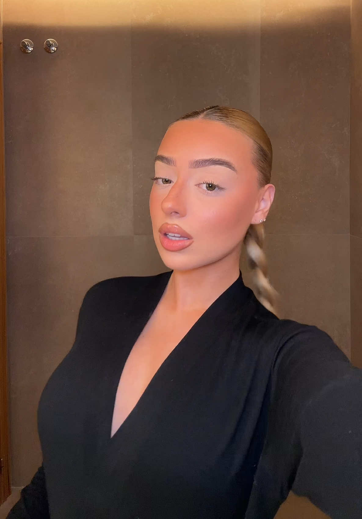 @Carolmtnz_