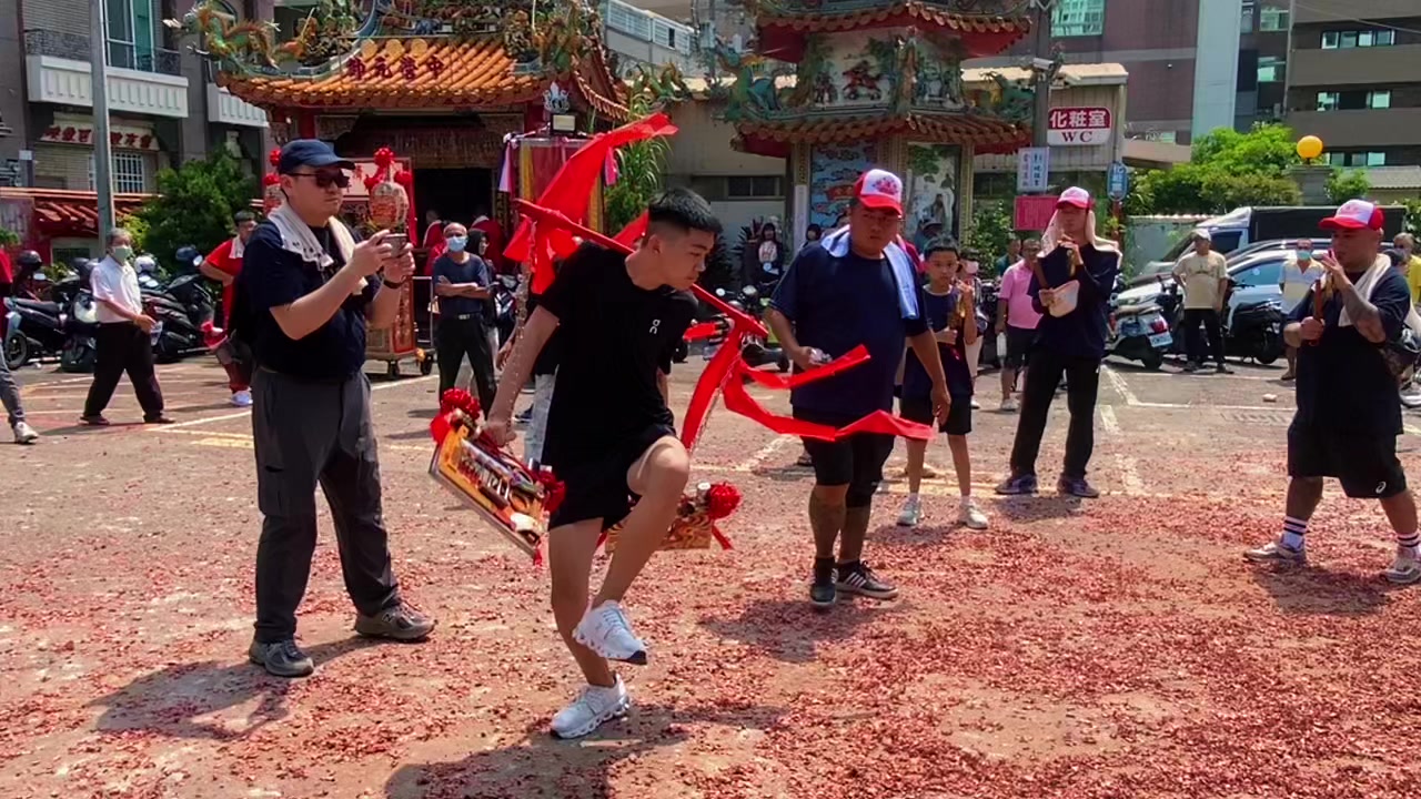 @ER哥走廟會