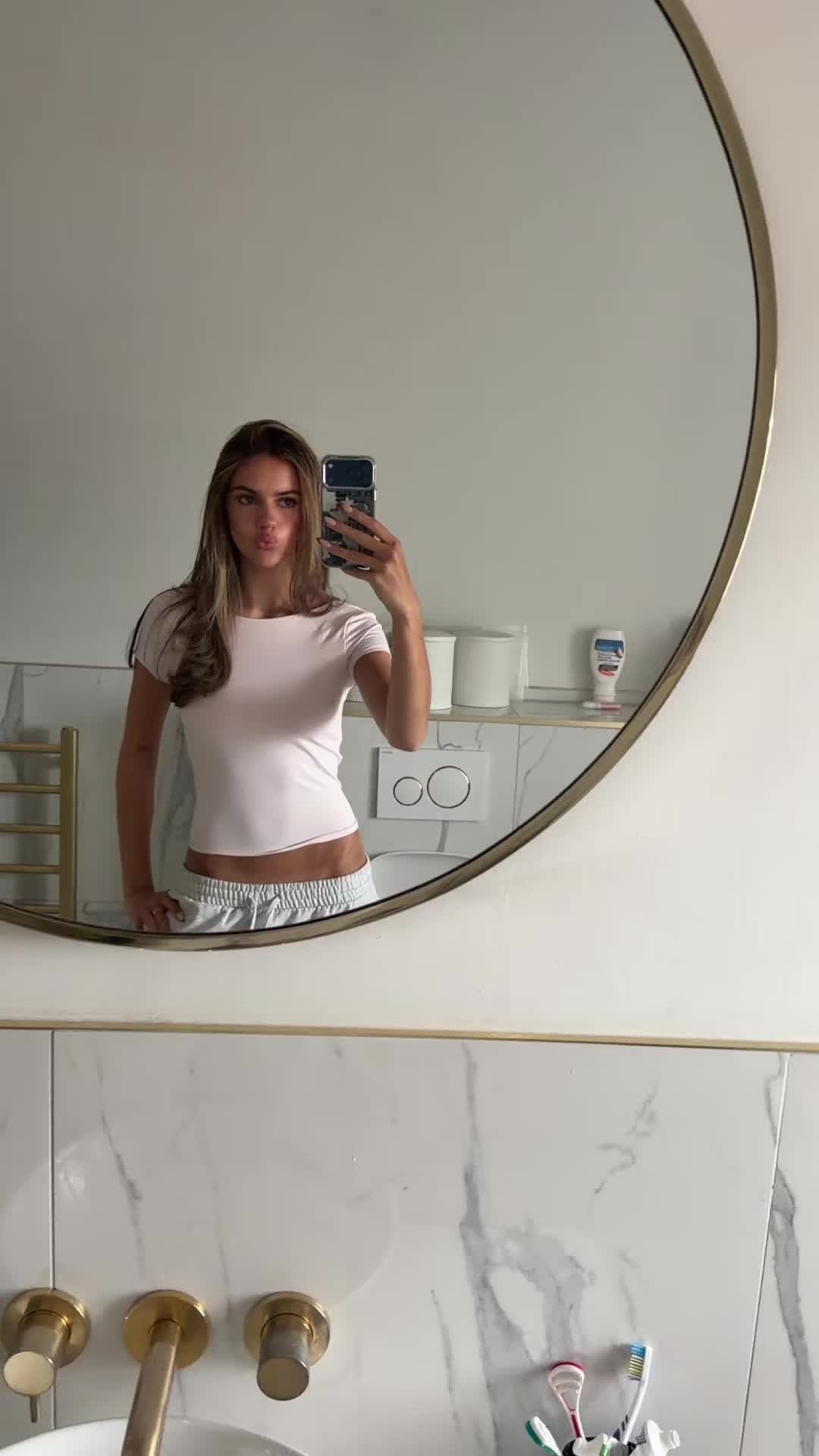 @Sofia