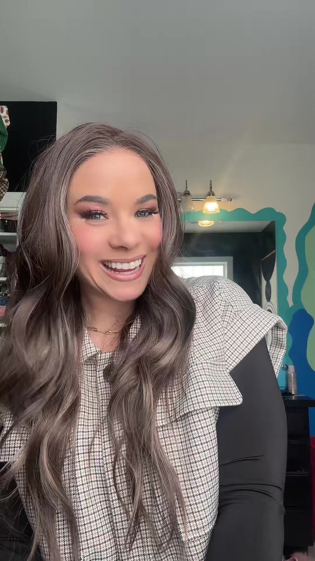 @Elizabeth Wears Wigs 🏳️&zwj;🌈