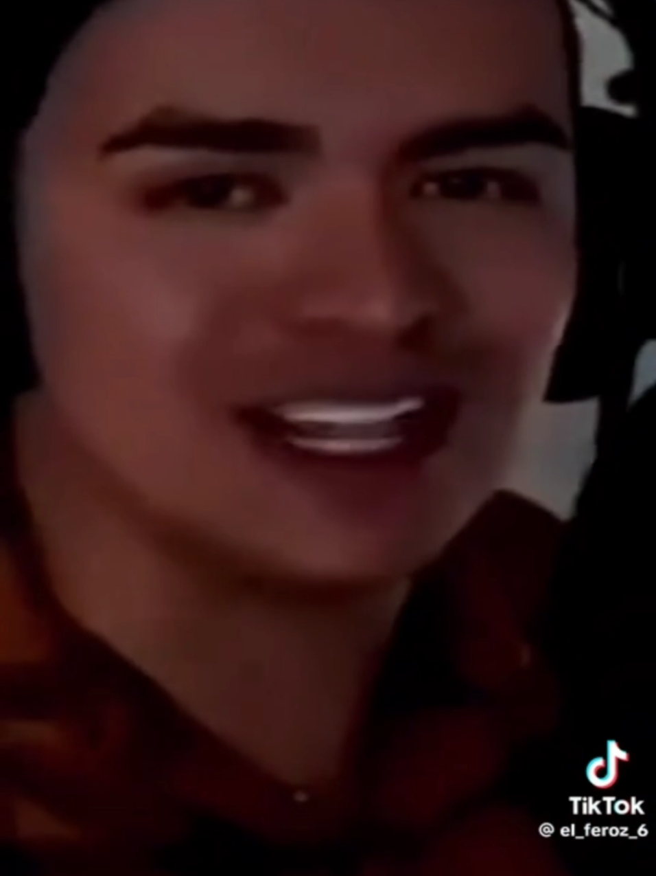 @bruja_escarlata