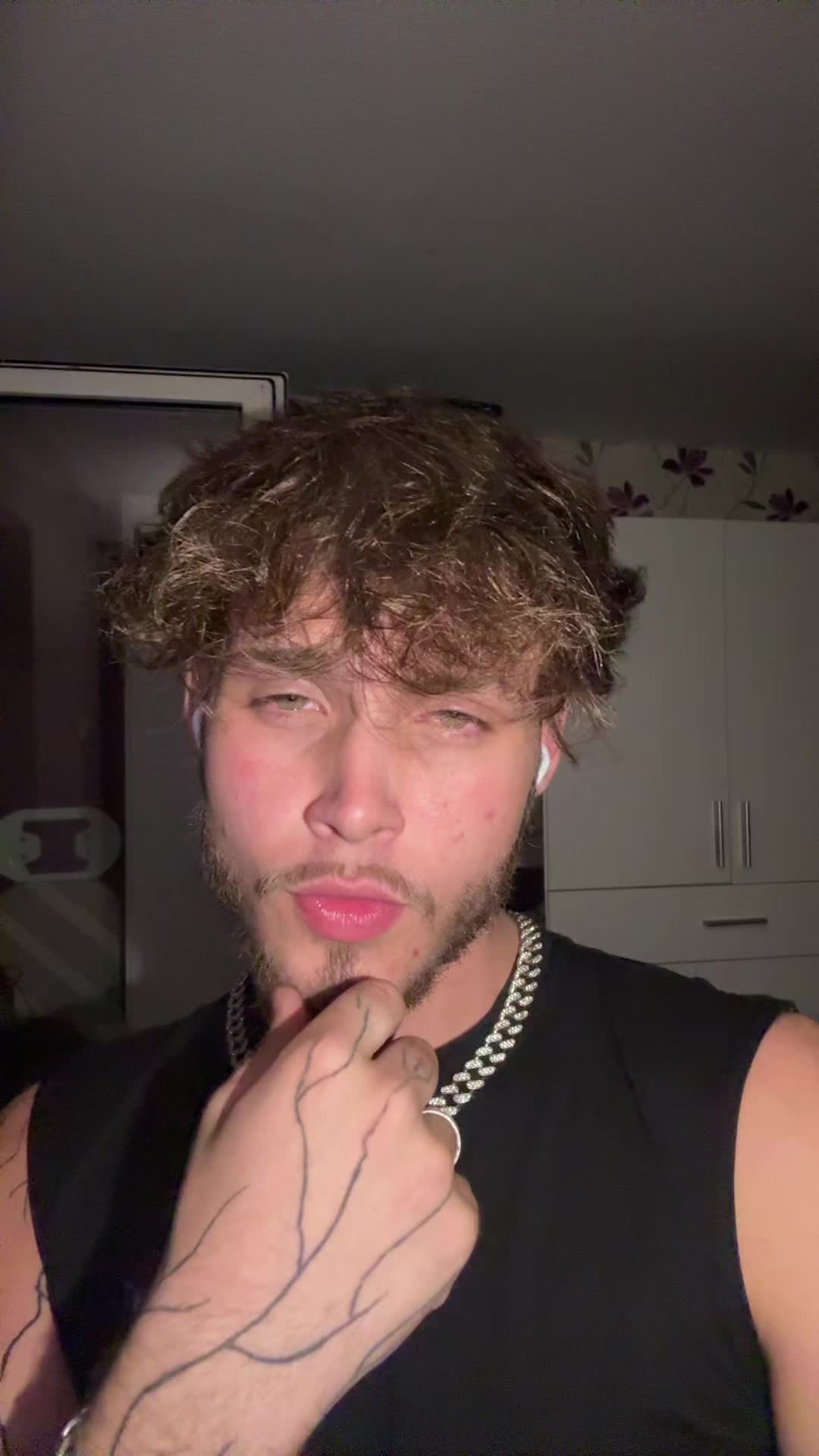 @M4NY