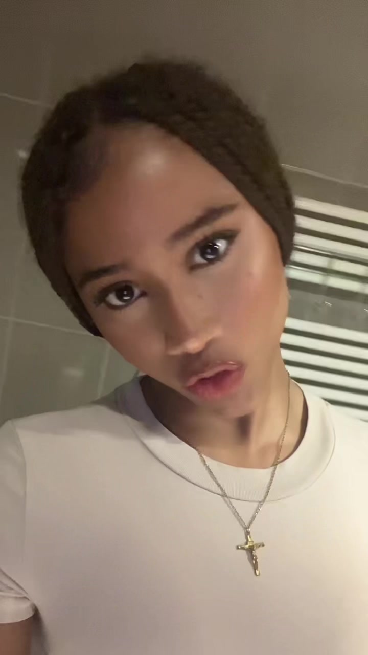 @:p