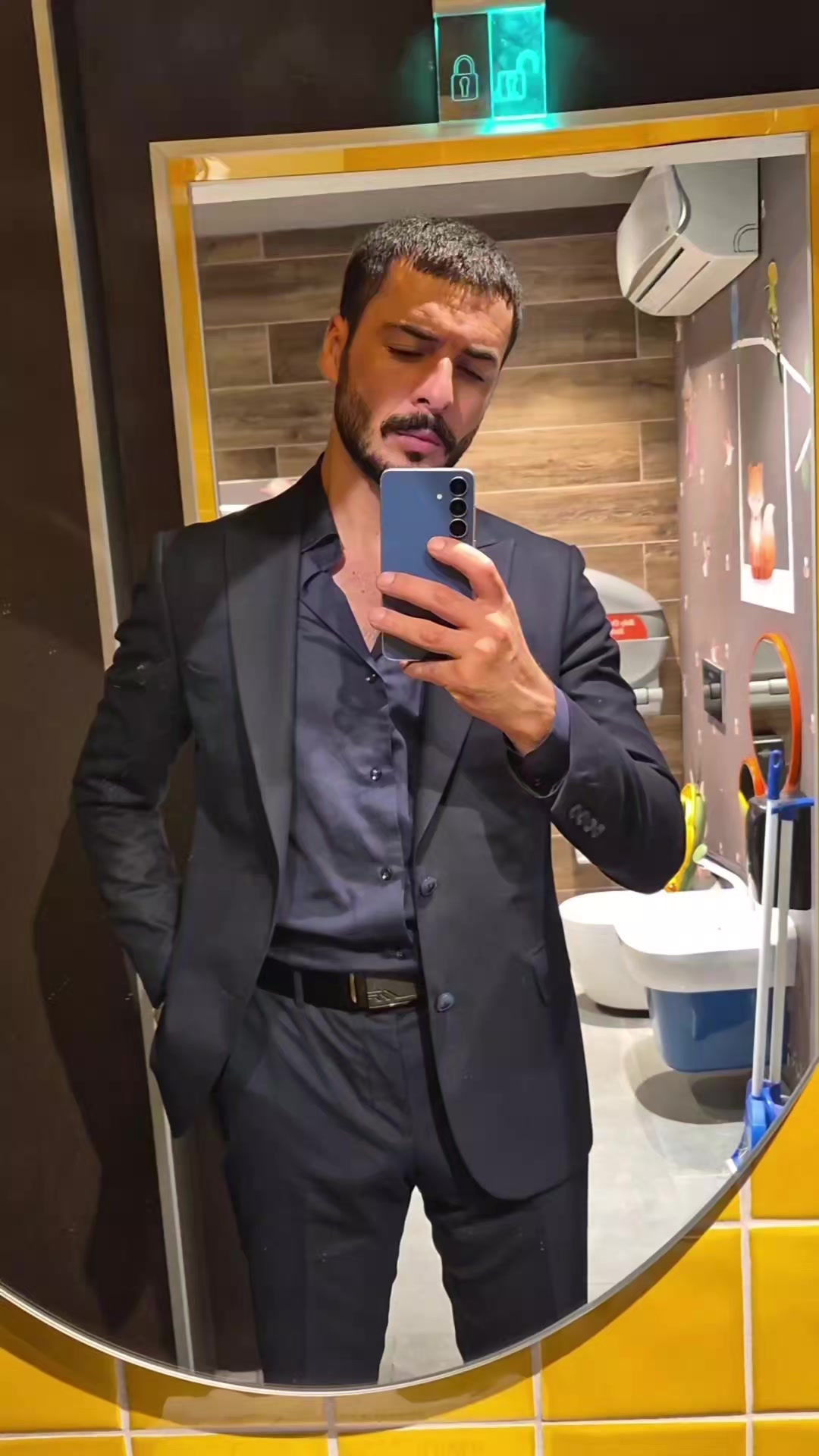 @ateş ışıldar