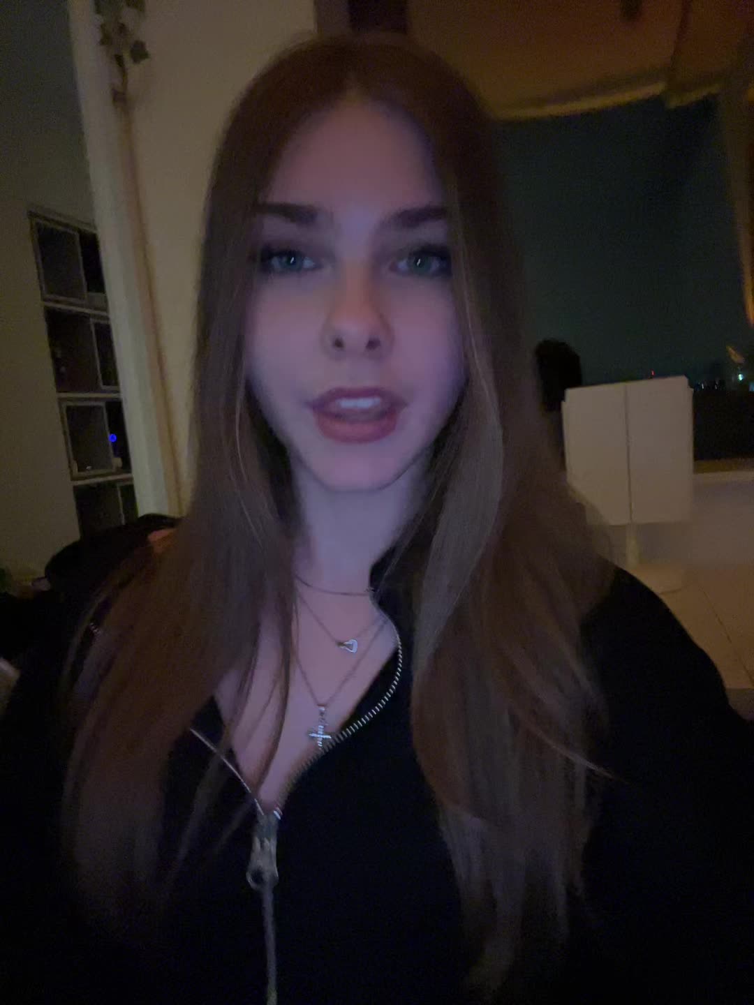 @laura