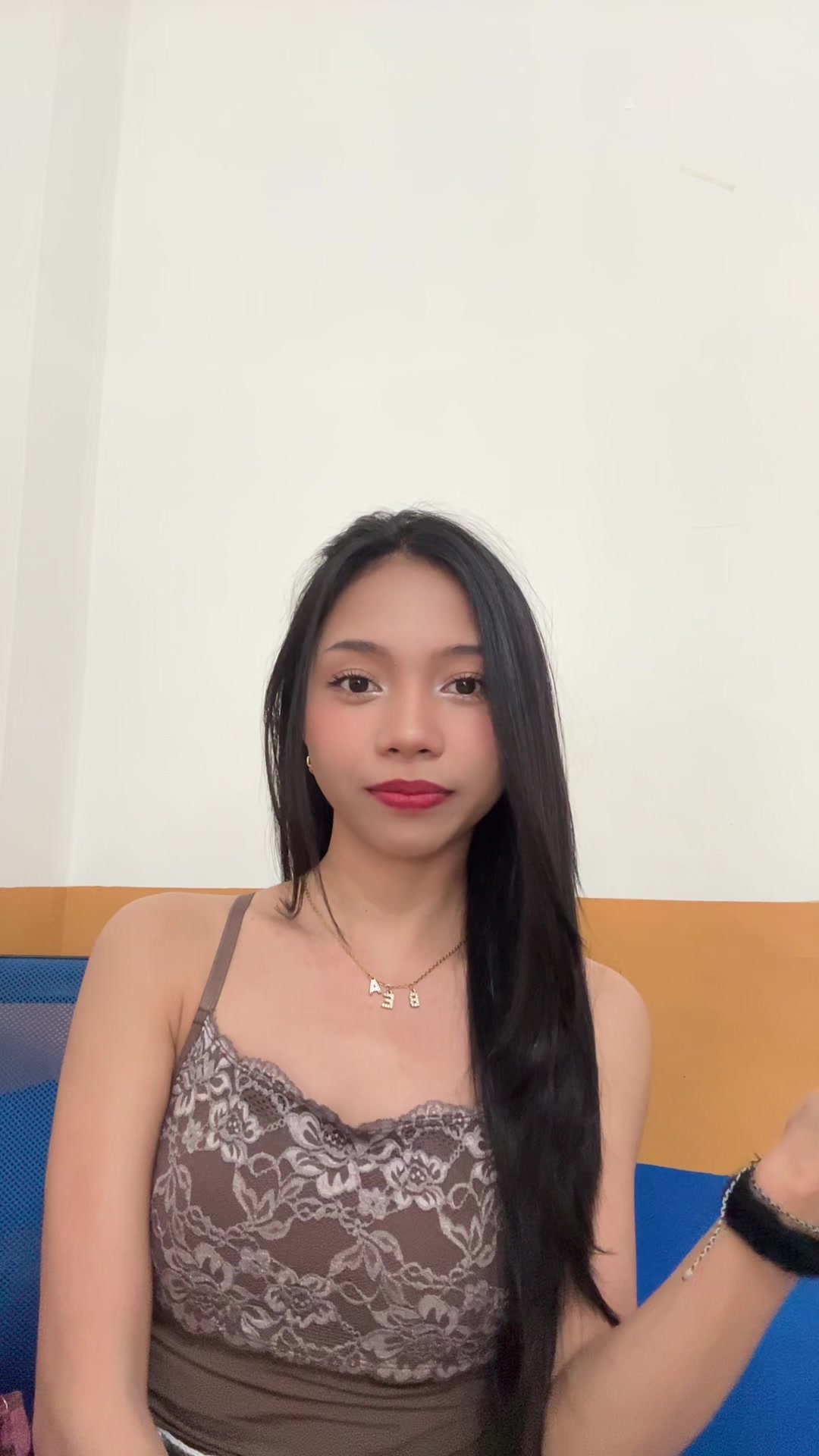 @blueee