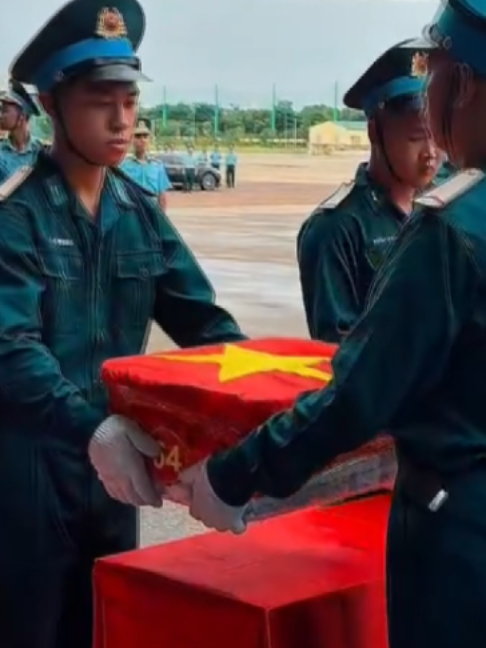 @Nội dung số v&agrave; Truyền th&ocirc;ng