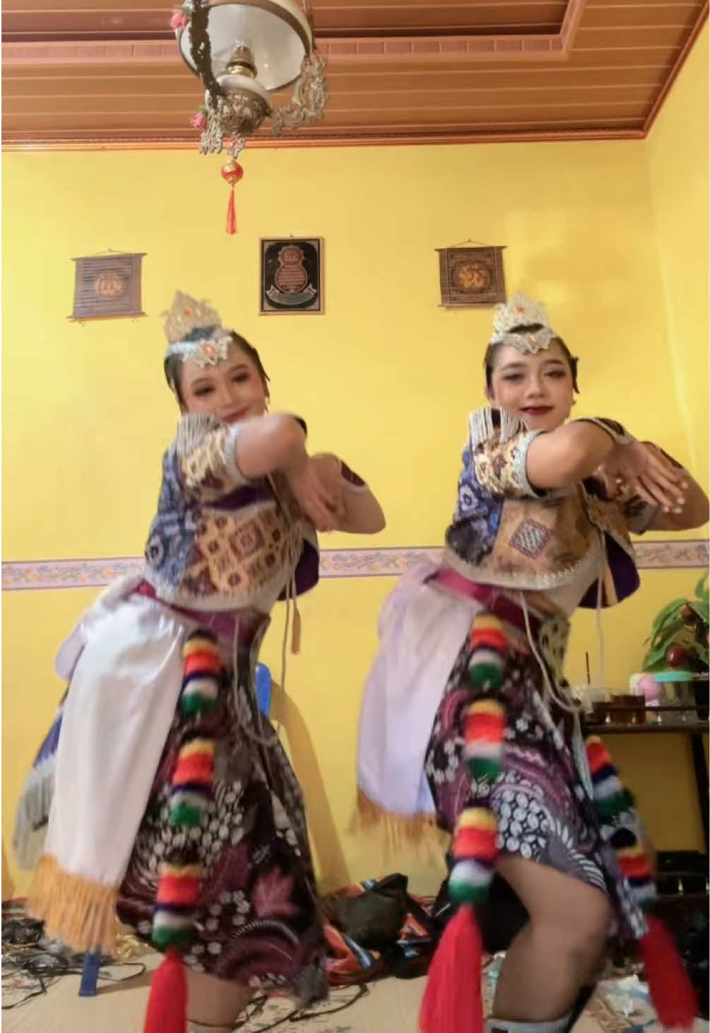 @Ara Tiara