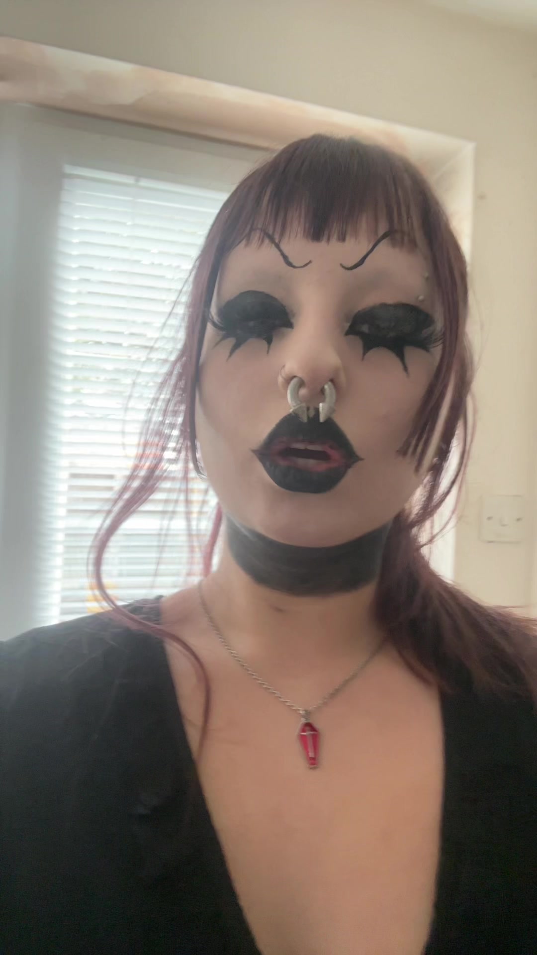 @𝔄𝔰𝔥𝔶𝔟𝔬𝔫𝔤𝔴𝔞𝔱𝔢𝔯⛧ ⩜⃝
