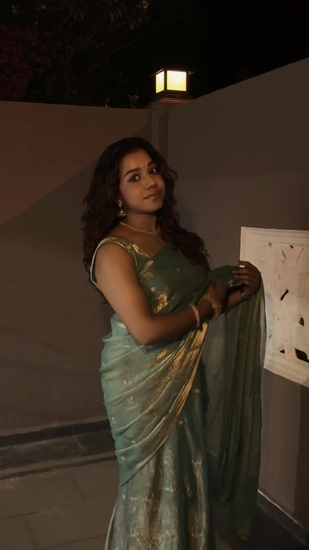 @v.snehaa_