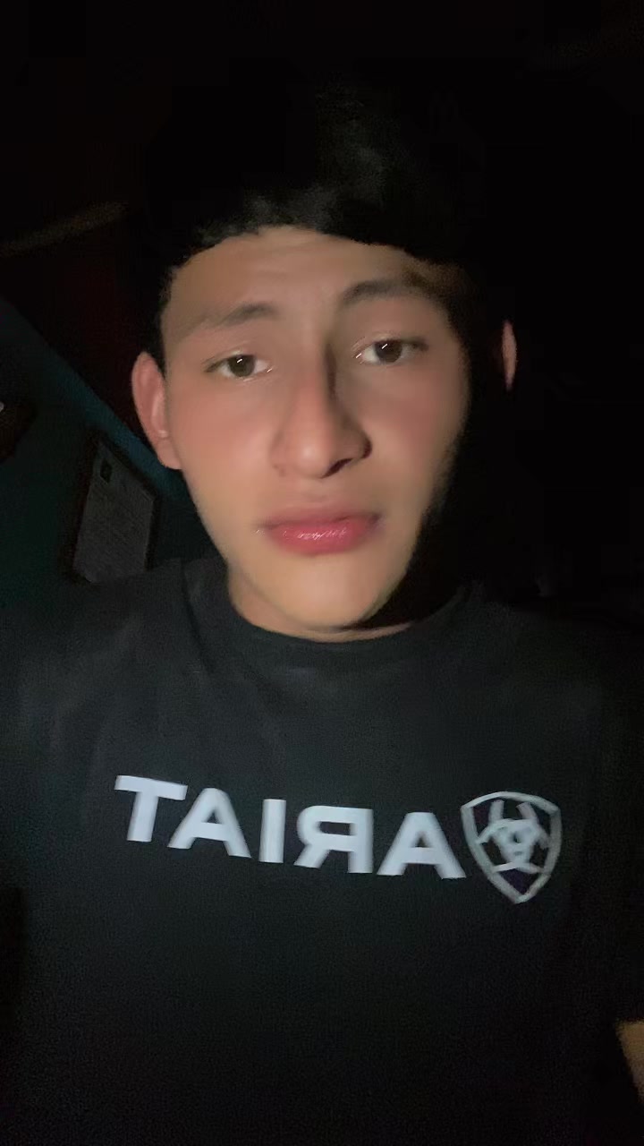 @Si me sigues te sigo 😍😌😭