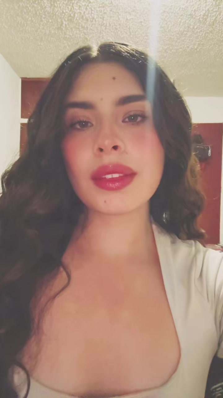 @Angie🥀