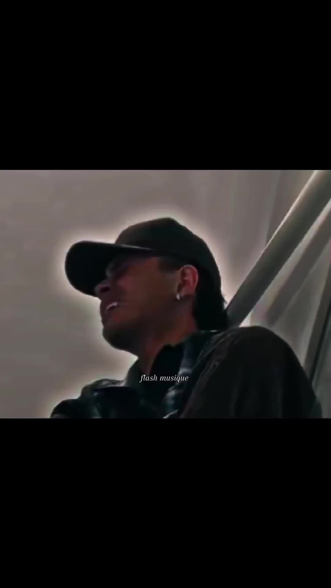 @𝙛𝙡𝙖𝙨𝙘𝙝_𝙢𝙪𝙨𝙞𝙦𝙪𝙚