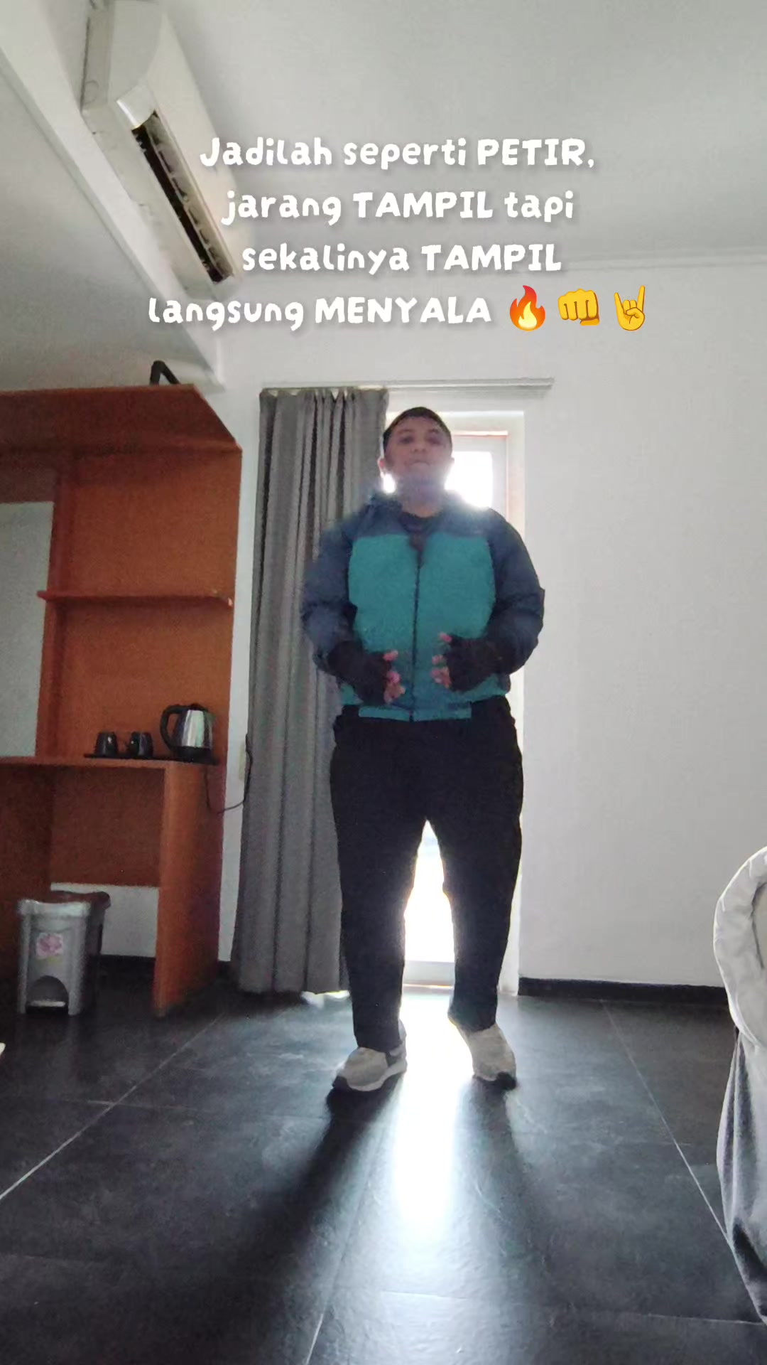 @Sebut saja R
