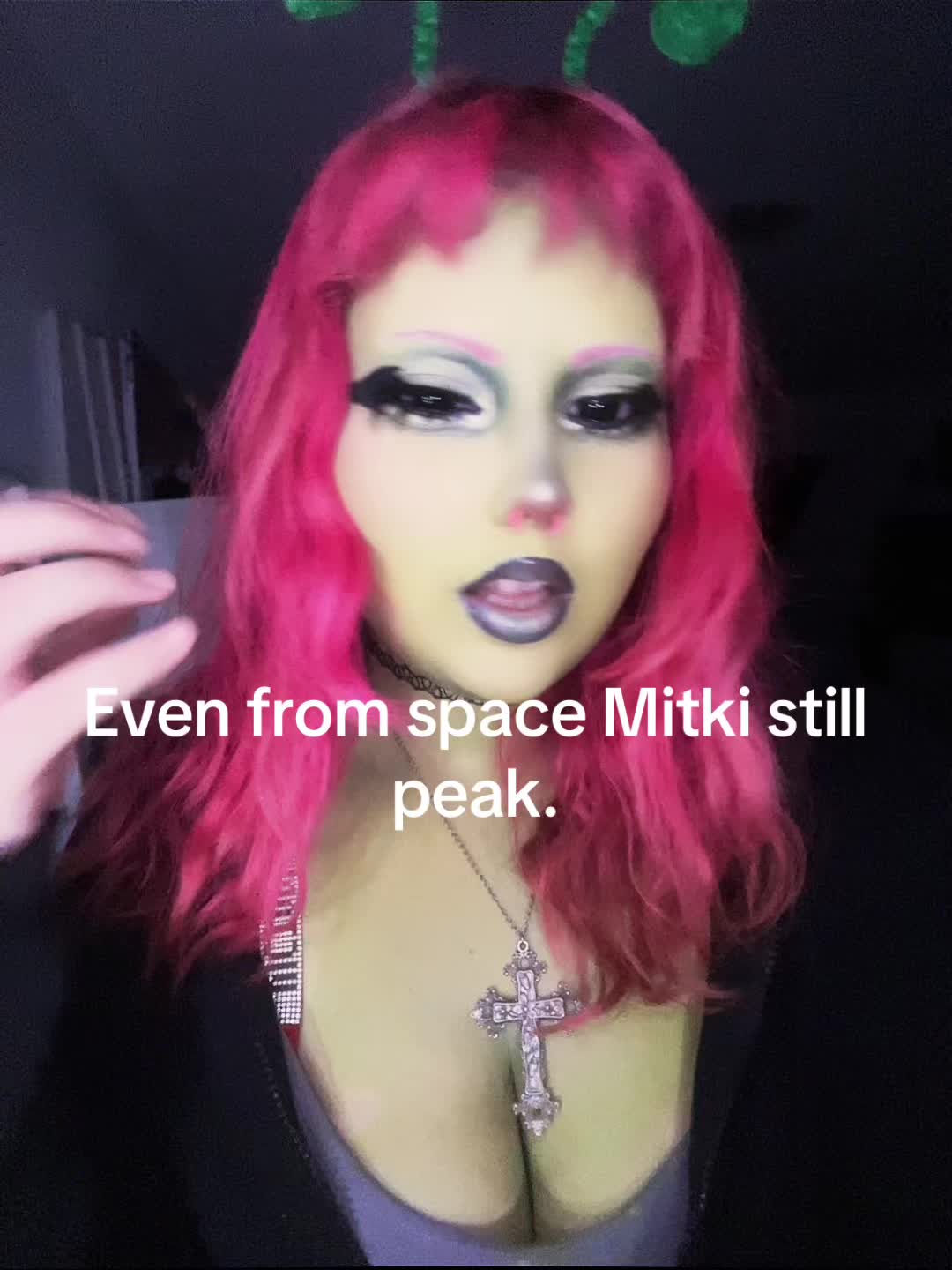 @🐝