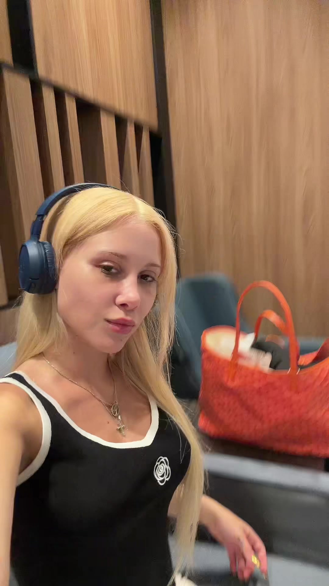 @Isa