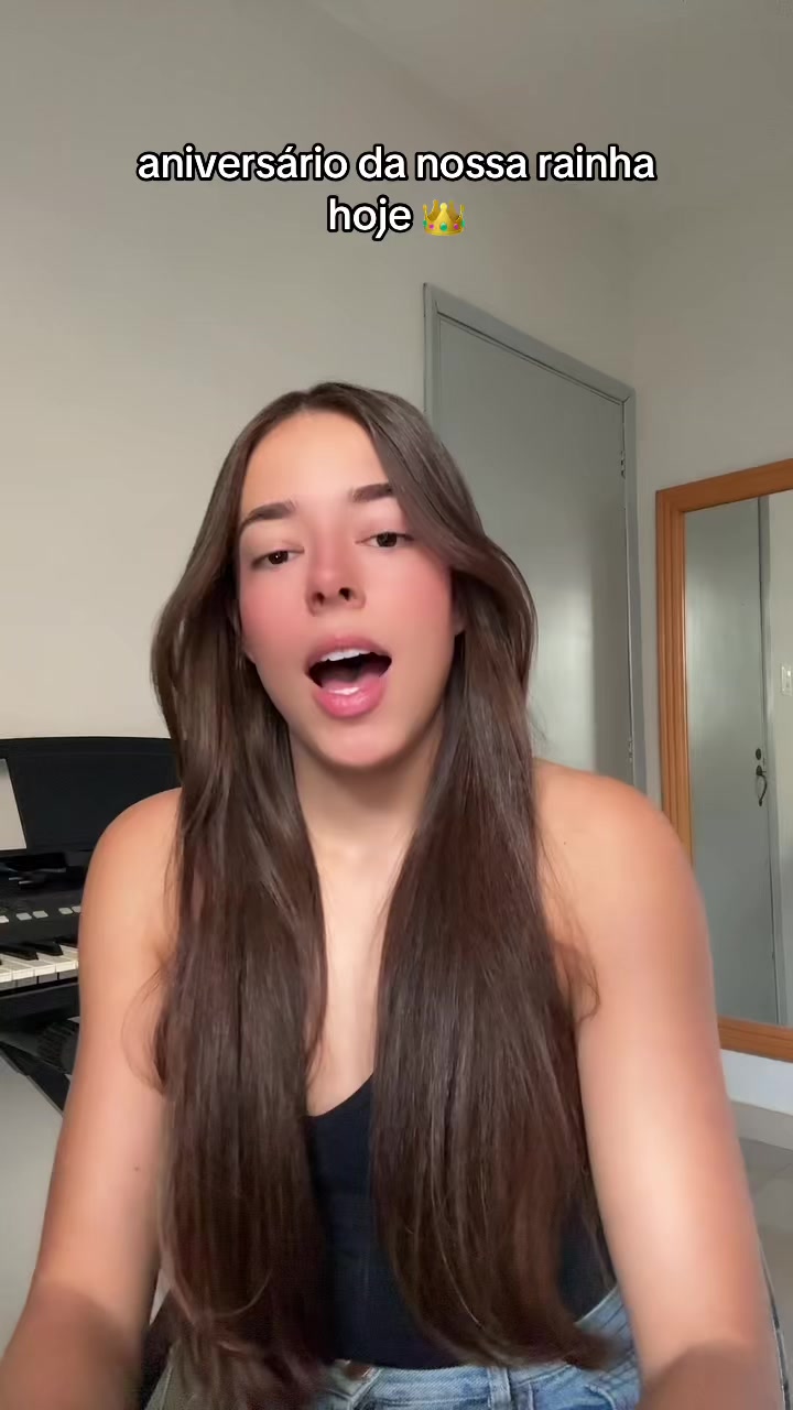 @Julia Andrade