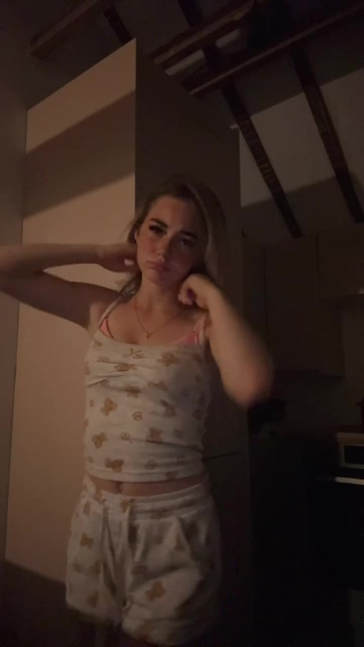 @𝐁𝐞𝐥𝐥𝐞𝐥𝐨𝐮𝐢𝐬𝐞𝐟𝐨𝐫𝐝