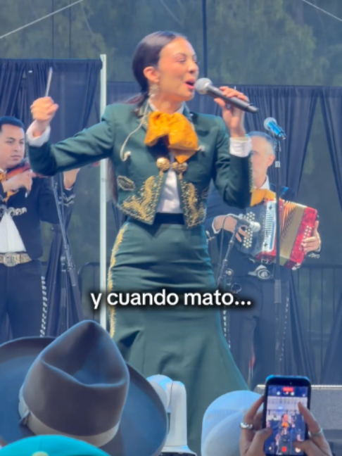@Lupita Infante