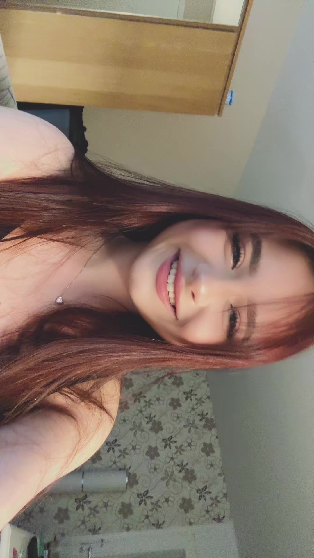 @🫦