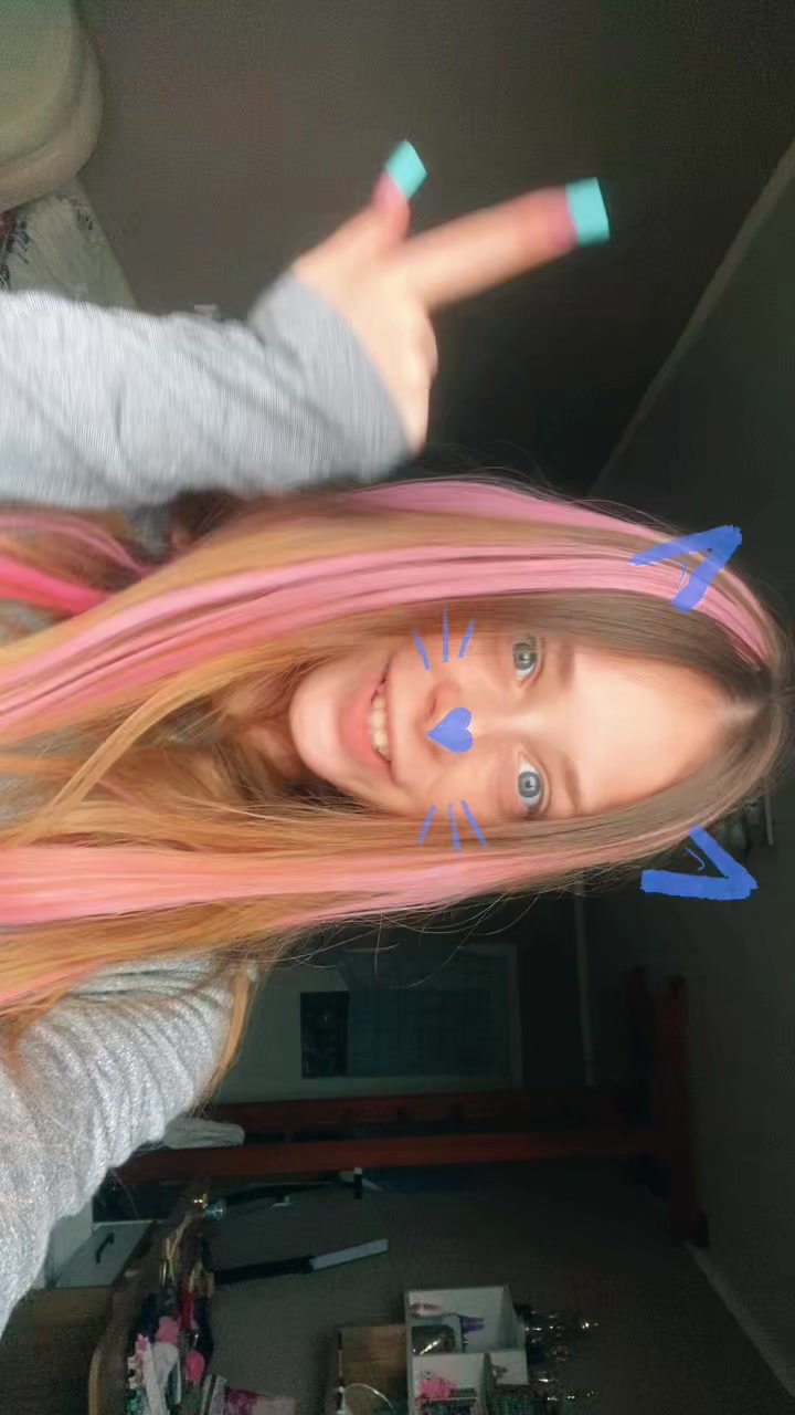 @Бисик🤍