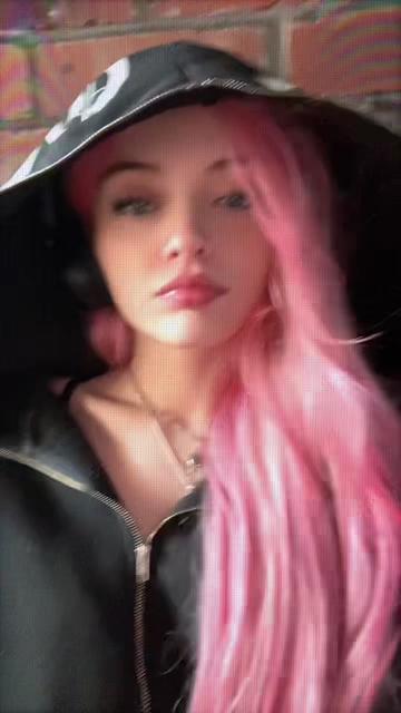 @𝕾𝖍𝖆𝖓𝖉𝖊𝖑𝖑𝖊🤍