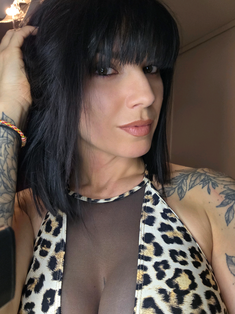 @Cyn_vixxen