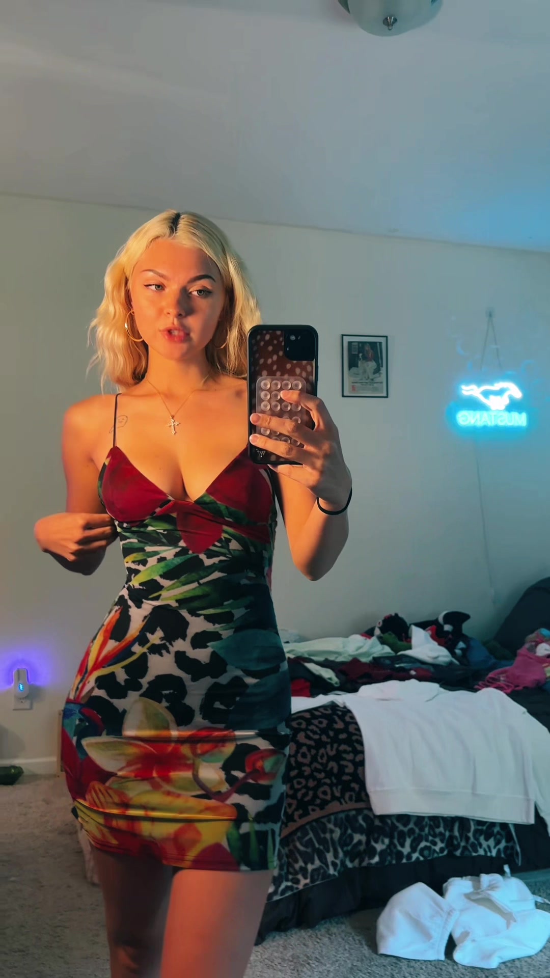 @elenacran