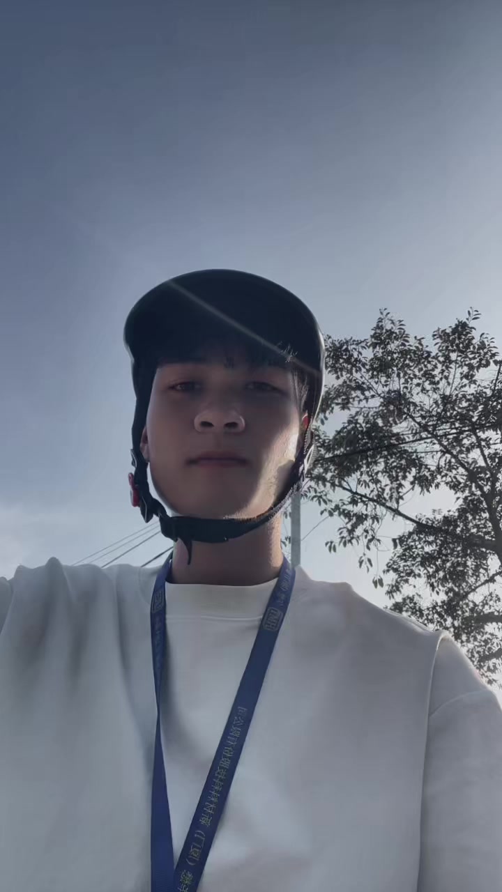 @Nghi&ecirc;m lốppp trưởng
