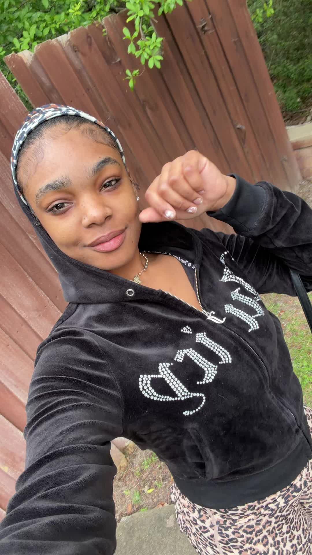 @Caziyah 😚🖤✈️