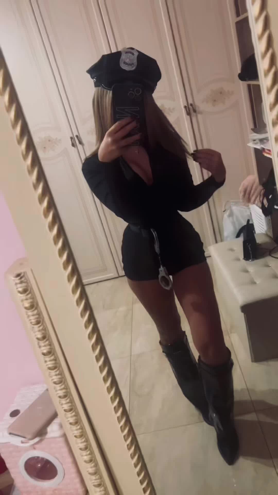 @𝖇𝖆𝖗𝖇𝖎𝖊
