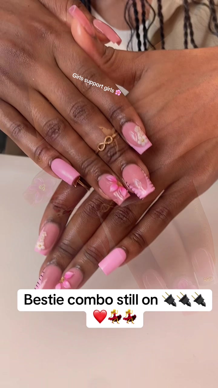 @Girls support Girls 🩷💅