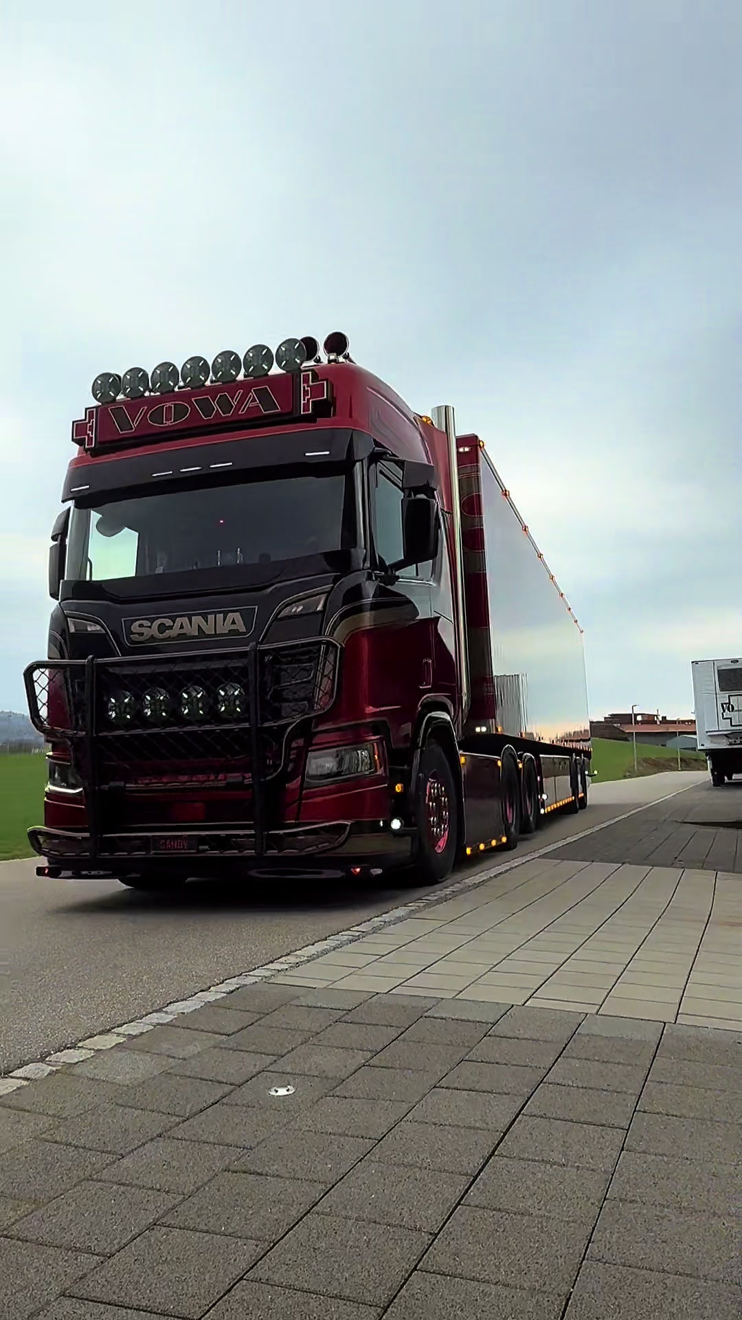 @Drozlucas🇨🇭/🚛🚨🇳🇱🇳🇱