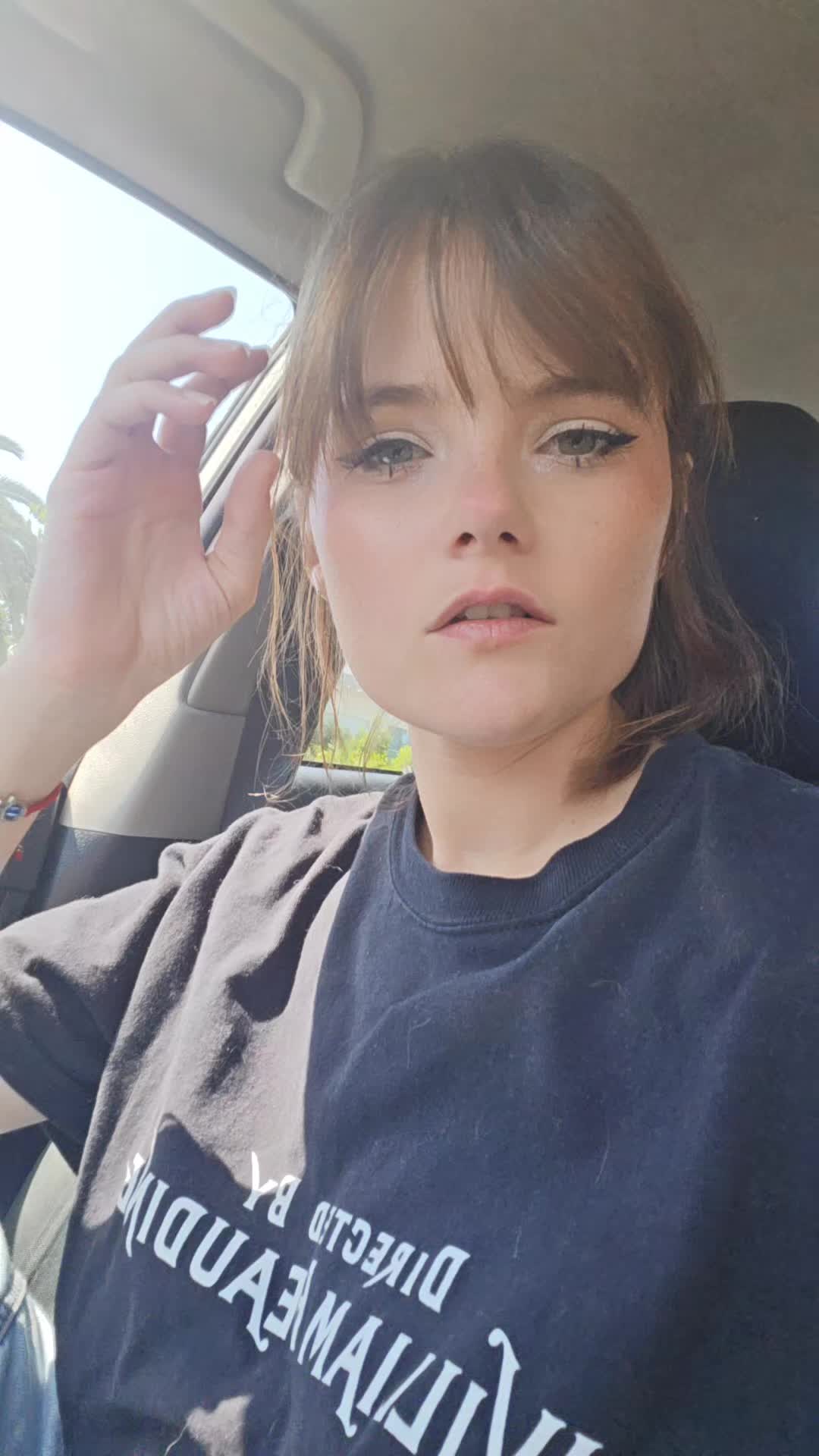@Emily Isn't Online 🥶
