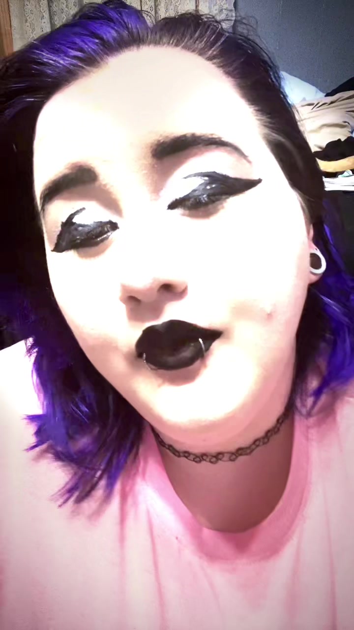@sp00ky_treats