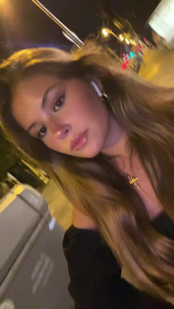 @chloe