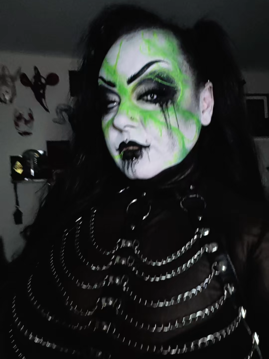 @Michaela_Shadow