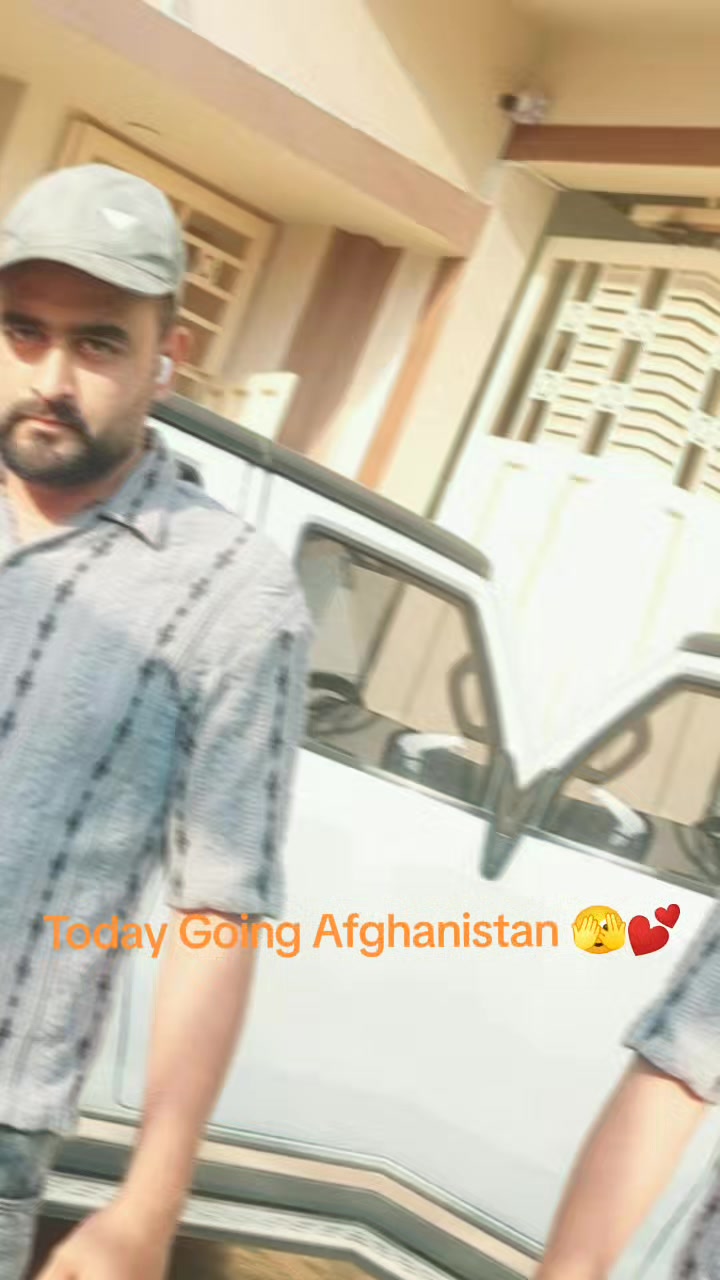 @B&agrave;s&iuml;t Aw&aacute;&ntilde;