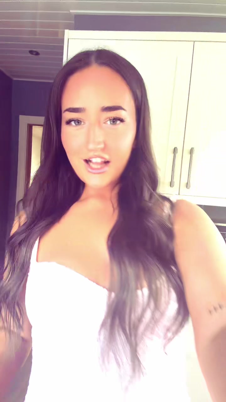 @Karisfinniganxx