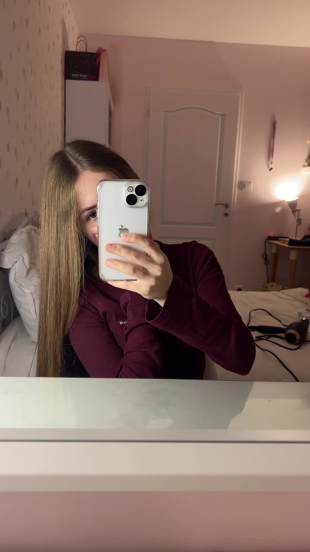 @Lolaโ
