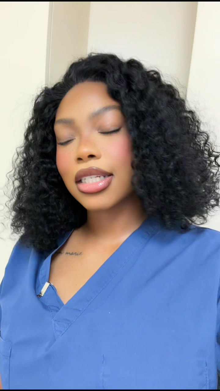 @Brittany🦋🐝