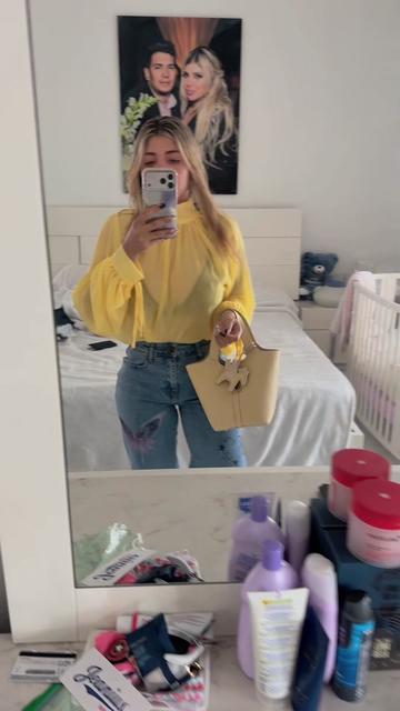 @Viviana