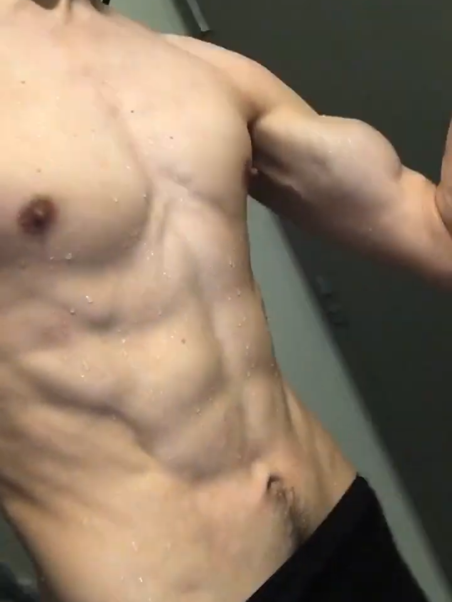 @Ar2roTV