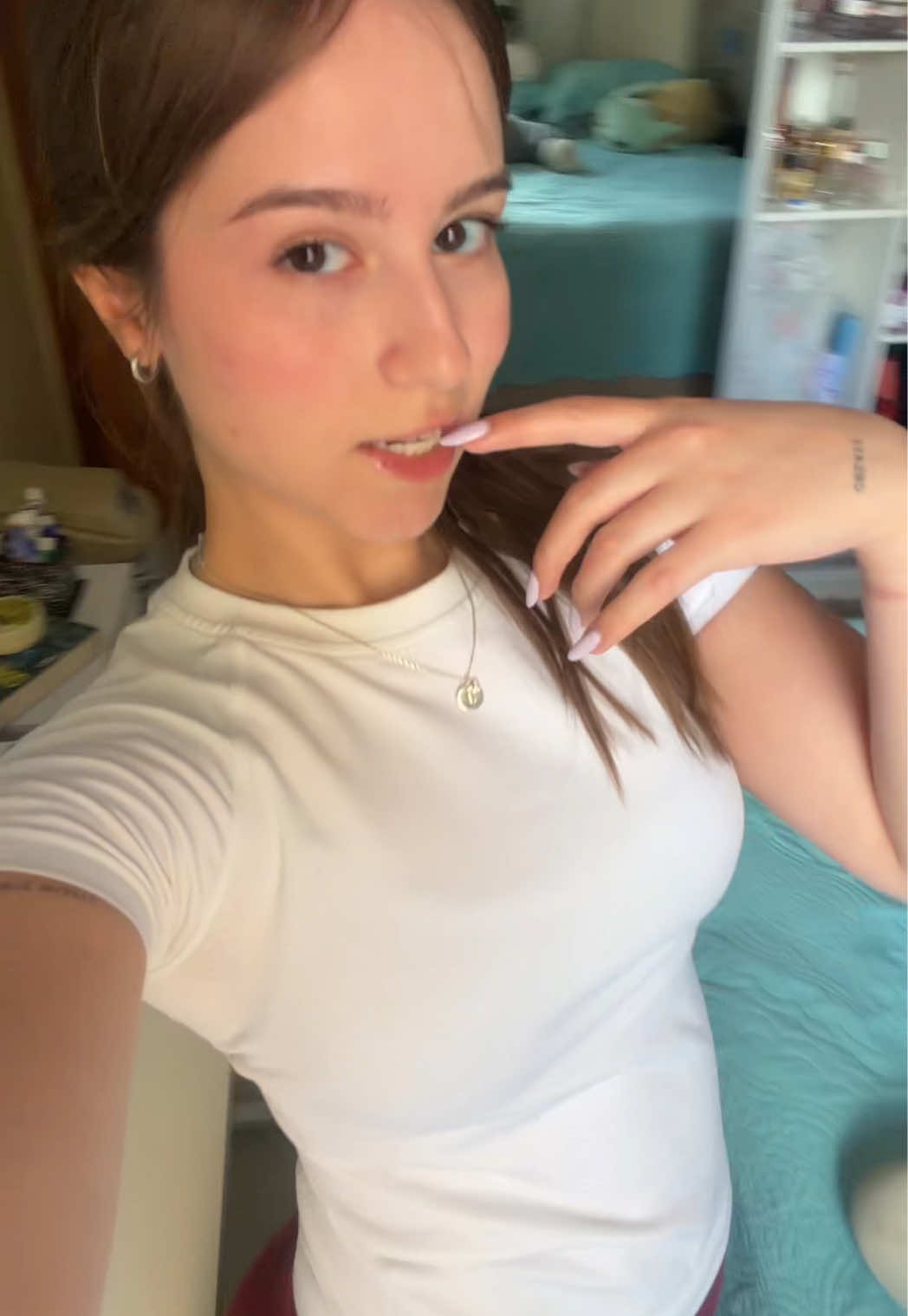@J. 🦢